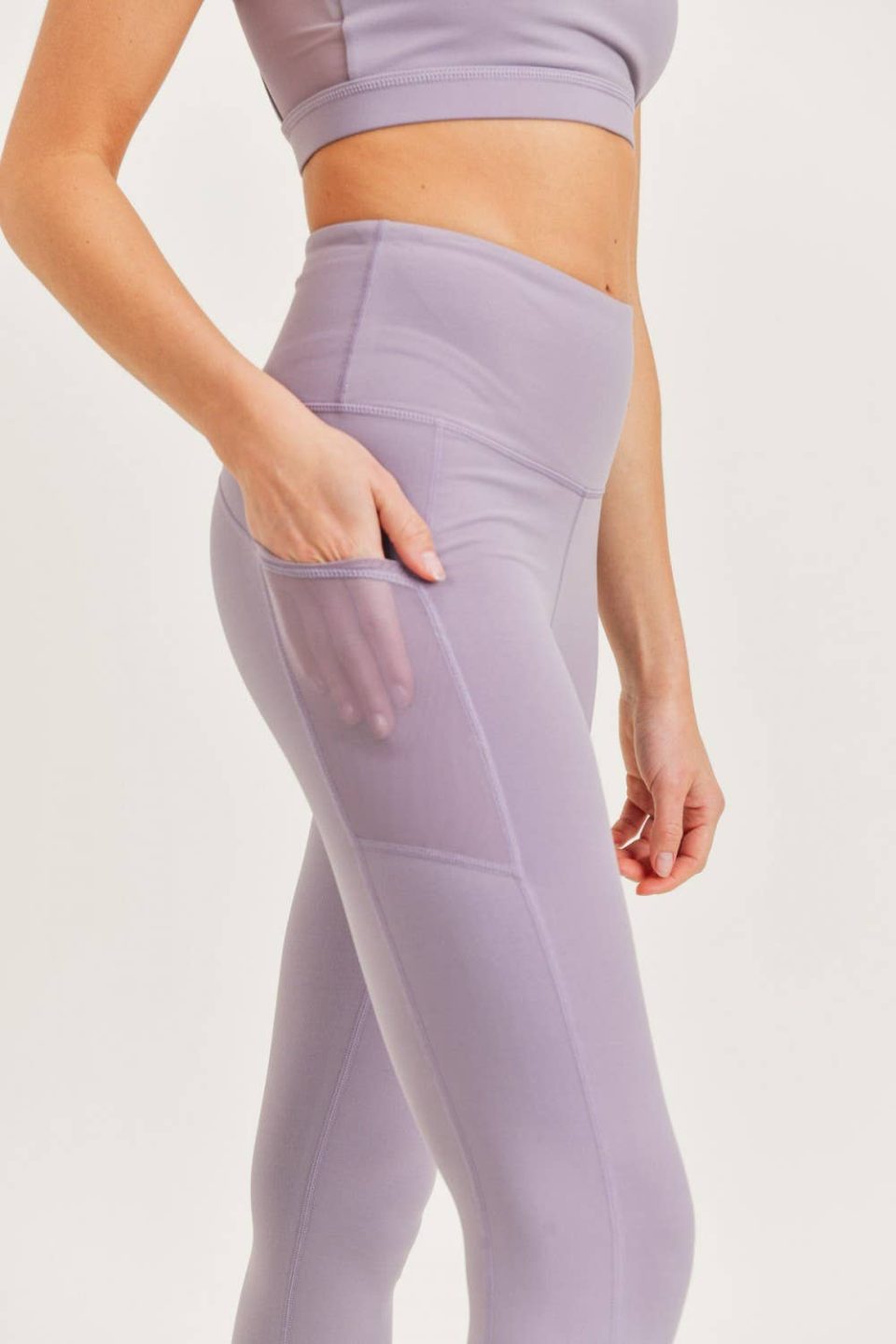 Essential Leggings with Mesh Pockets