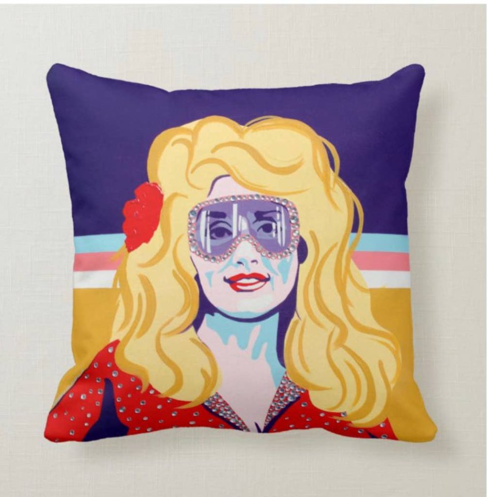 Dolly Skiing Pillow